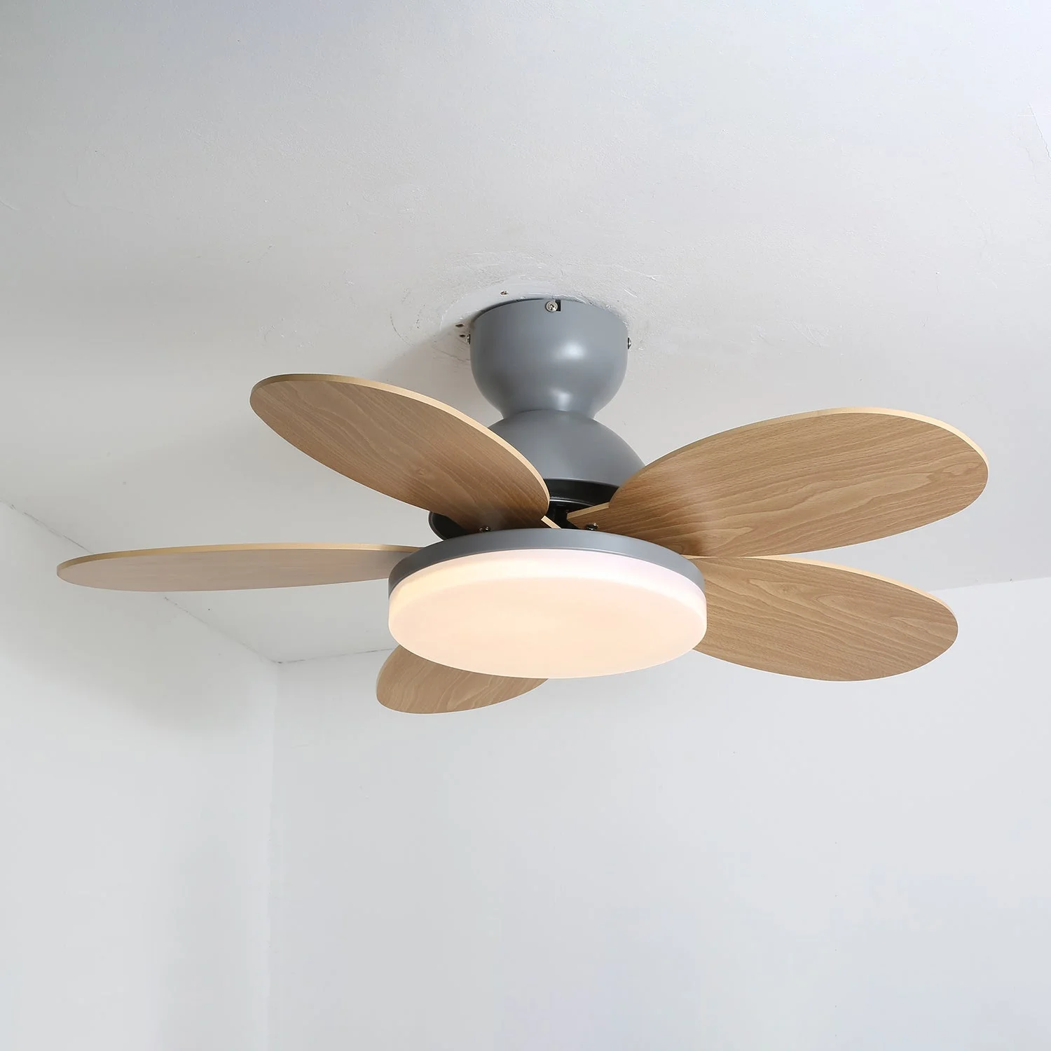 Aurelium – Moderne Plafondventilator Met LED Verlichting En Multicolor Bladen - Image 4