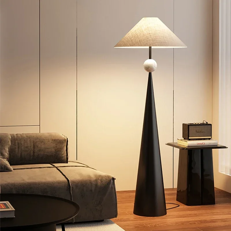 Dixora – Japandi Vloerlamp Met Taps Design